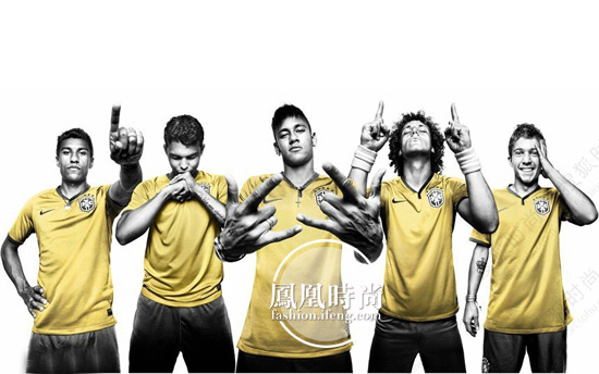 实况2011的巴西队球衣颜色为什么不是黄色-请
