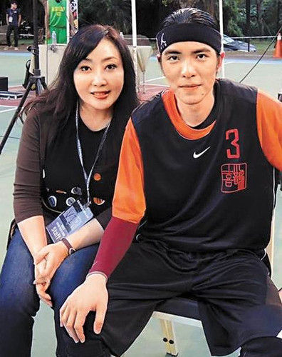 曝萧敬腾遭歹徒盯上差点被泼屎尿（图）