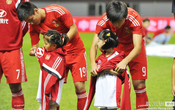 友谊赛 中国--约旦 郜林点射自我救赎