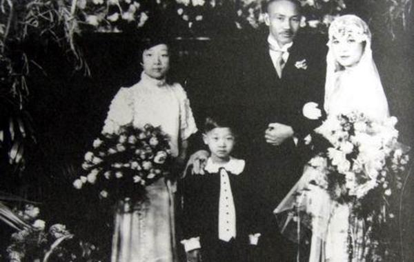 蒋介石有多怕宋美龄:曾在卧室中被用高跟鞋砸