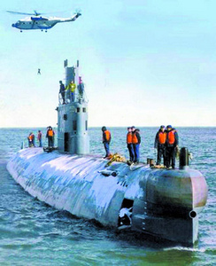 2003年海军361潜艇沉没70人遇难 江泽民落泪