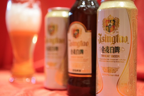 青岛全麦白啤滴滴精粹尊贵上市 第一口就与众不同_商业频道_凤凰网