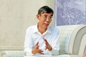 <em>闻一多</em>长孙闻黎明来渝讲述《李闻惨案善后之