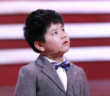 南京9岁音乐神童张圣 钢琴小提琴均达10级