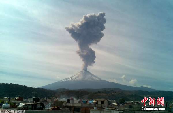 墨西哥波波卡特佩特火山喷发