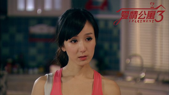 胡一菲的扮演者娄艺潇接受采访,坦言接下《爱情公寓》霍建华有功劳