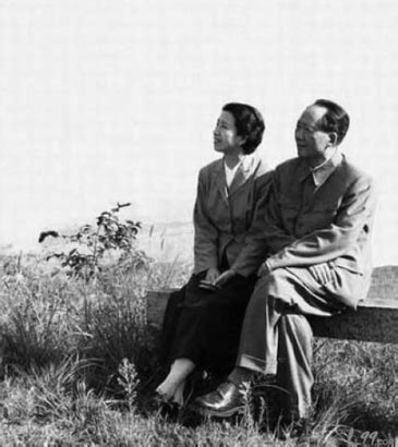 五台山-中共领导人参观五台山 毛泽东“论禅”江青求签