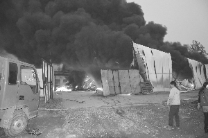 丹阳后巷镇gdp_插头 丹阳市后巷镇华兴电子器材厂(3)