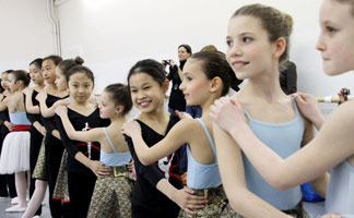 [独家]凤凰娱乐走访维也纳：舞蹈学院的中国孩子