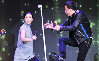 [音乐]杨坤新专辑发布孙楠那英撑场 三好友台上“玩疯”