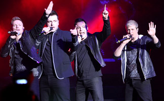 [高清]西城男孩告别巡演北京开唱 与歌迷缅怀青春