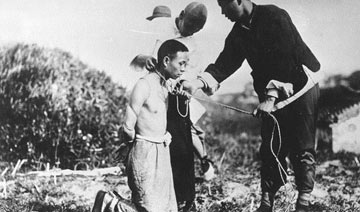 旧中国的执行死刑照片：杀头 枪决 示众