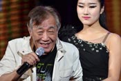 72岁张帝昏迷后现身