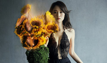 清纯女星性感转型 大尺度登时尚杂志