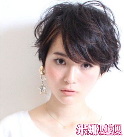 冬季清爽短发烫发+冷艳个性美女造型