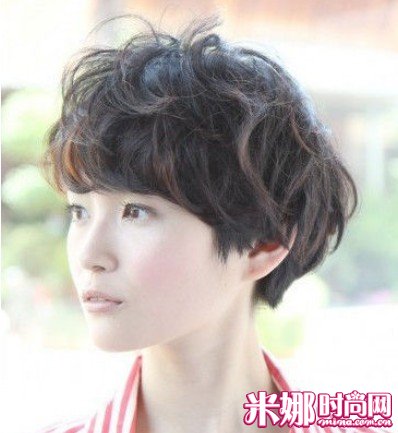 冬季清爽短发烫发+冷艳个性美女造型
