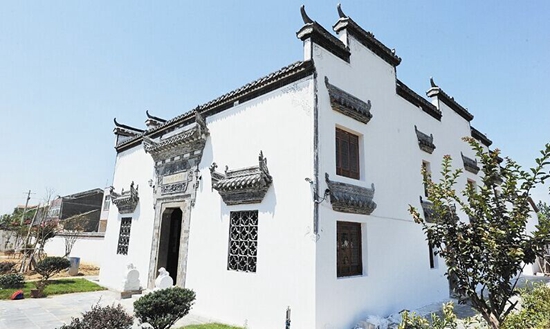 古色古香的门楼主体建筑外观