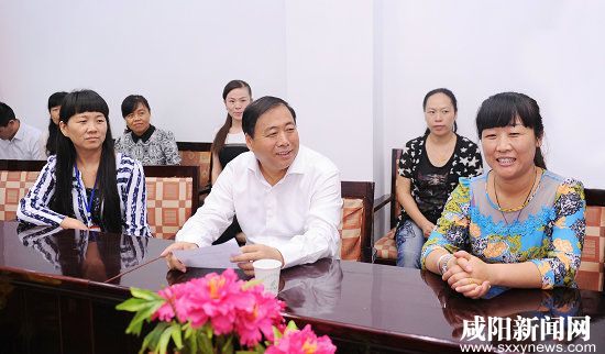 市委书记姜锋到三原县给教师送去节日慰问与祝福