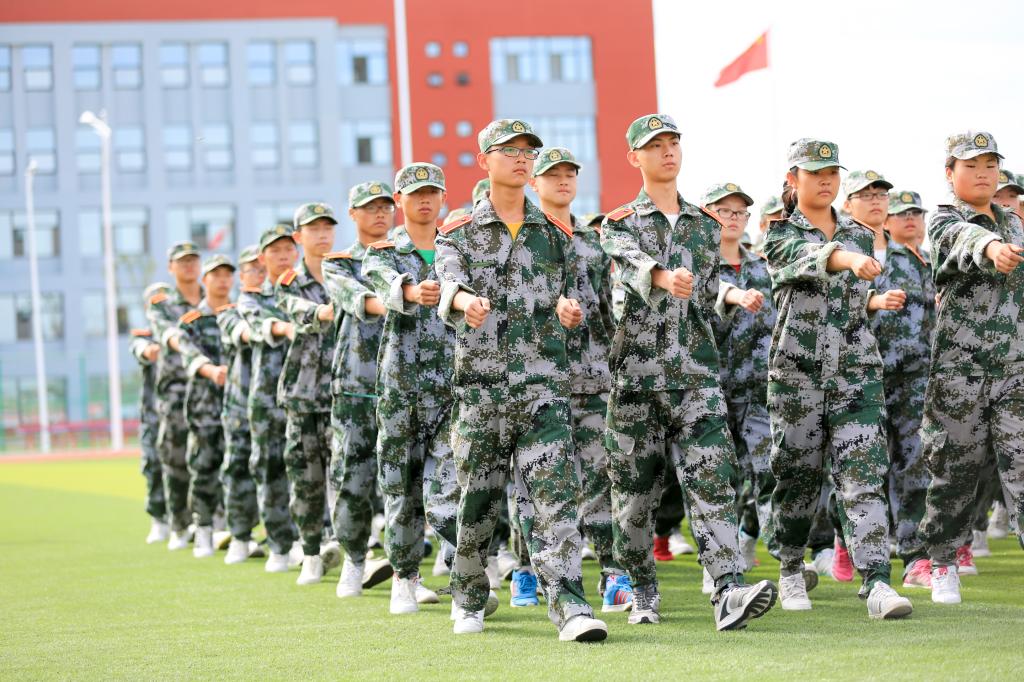 延安市新区高级中学举行为期十天的军训
