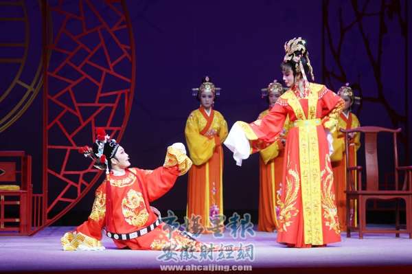<em>越剧</em>版《<em>女驸马</em>》来合肥演出 获戏迷点赞_安徽