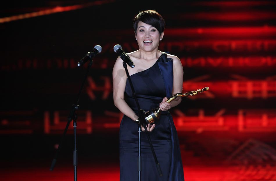 第三届北京国际电影节2013年4月23日在京闭幕，图为颜丙燕凭借《万箭穿心》夺最佳女主角。