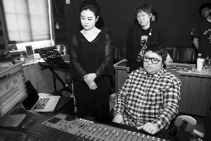 韩红“买”下歌曲《青春》 将做剧版《致青春》主题曲