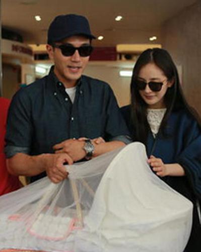 杨幂儿童节产下女儿 《分手大师》娃娃帮诞生