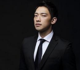 Rain为照顾拍戏<em>女演员</em>劈开腿自降<em>身高</em> 被现场