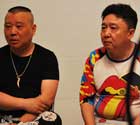 “郭德纲潮装亮相武汉