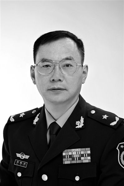 武警西藏总队司令员郭毅力突发心脏病去世