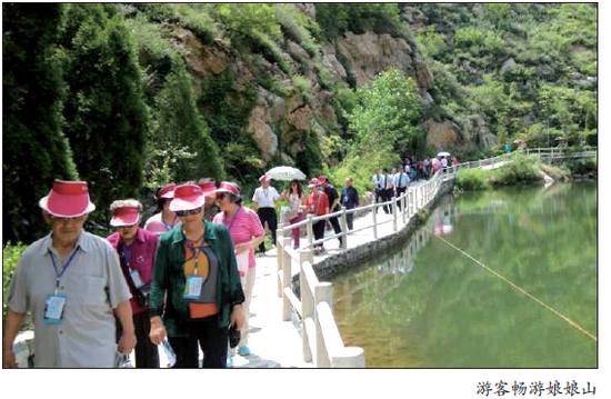 近700名洛阳市民乘坐旅游高铁专列游灵宝