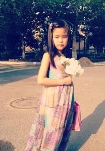 45岁歌手程琳7岁漂亮女儿私房照曝光(图)_娱乐频
