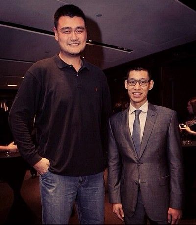 姚明赴台湾为火箭助阵 欢迎酒会上与林书豪畅