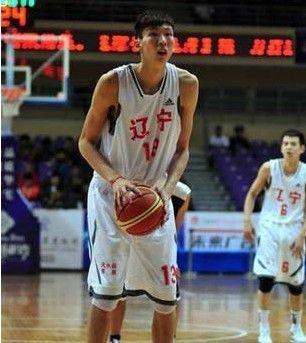 辽宁:曾为周琦开史无前例合同 工资待遇都是最