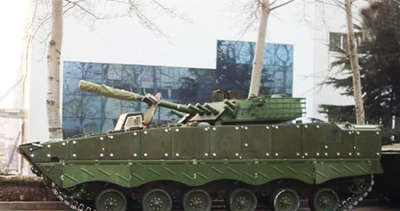 最新型的04a步战车