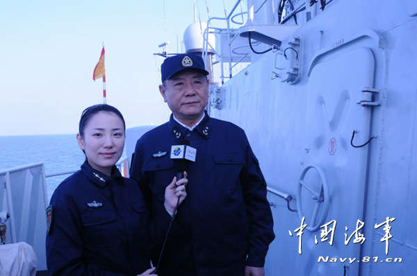 中国舰艇编队过冲绳:某国军机频频上空穿梭侦
