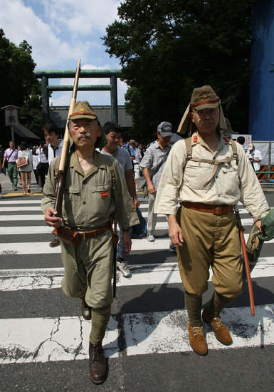 資料圖：參拜靖國神社的日本老兵。