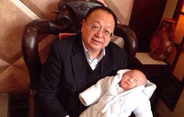 人大代表自曝gdp造假_月亮代表我的心简谱