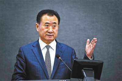 中国多位富豪有政治背景 有两人父亲是高级官