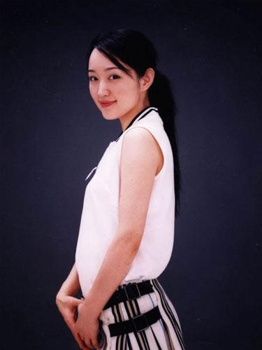 杨钰莹_杨钰莹被多少人睡_杨钰莹陪人睡觉视频