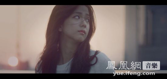 YG新女团成员首次亮相EPIK HIGH MV引热议|