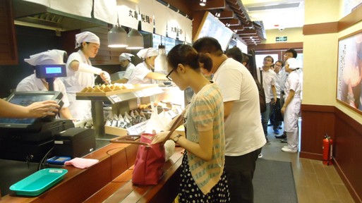 日本餐饮连锁店巨头丸龟制面在沪宁接连大获成