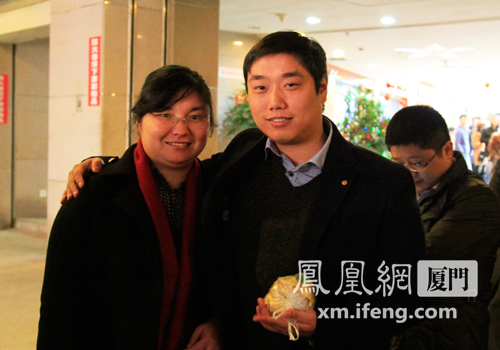 元宵节邂逅情人节 厦门民政局上演咱们结婚吧