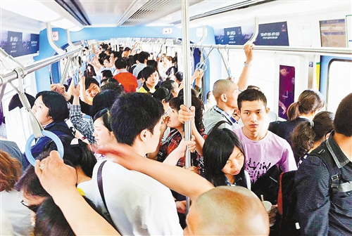 重庆:轨道交通3号线拥挤6月可缓解(图)