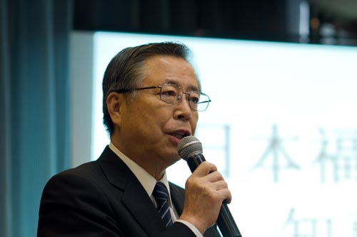 福岛县佐藤雄平知事介绍了震后福岛的现状以及各项复兴工作的进展情况