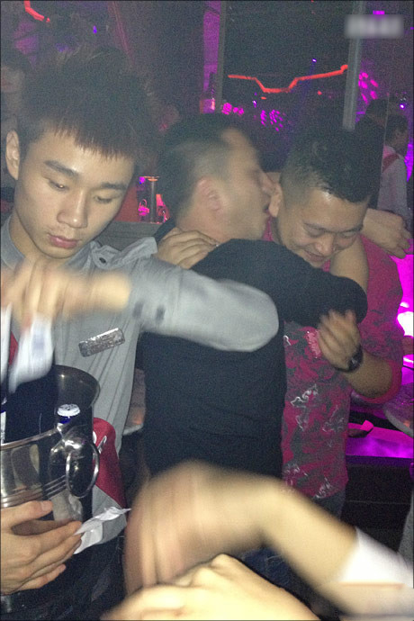 暗拍成都夜店+<em>性感辣妹</em>好火爆