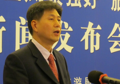 江西省旅游局局长王晓峰在旅游推广季新闻发布会上讲话