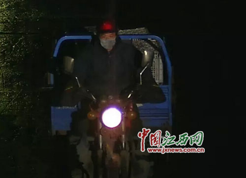 南昌一三轮车致人死亡后逃逸 交警发布悬赏通