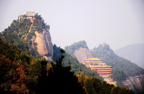 铜川大香山冬季枫叶胜景