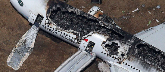 波音777客机在旧金山坠毁